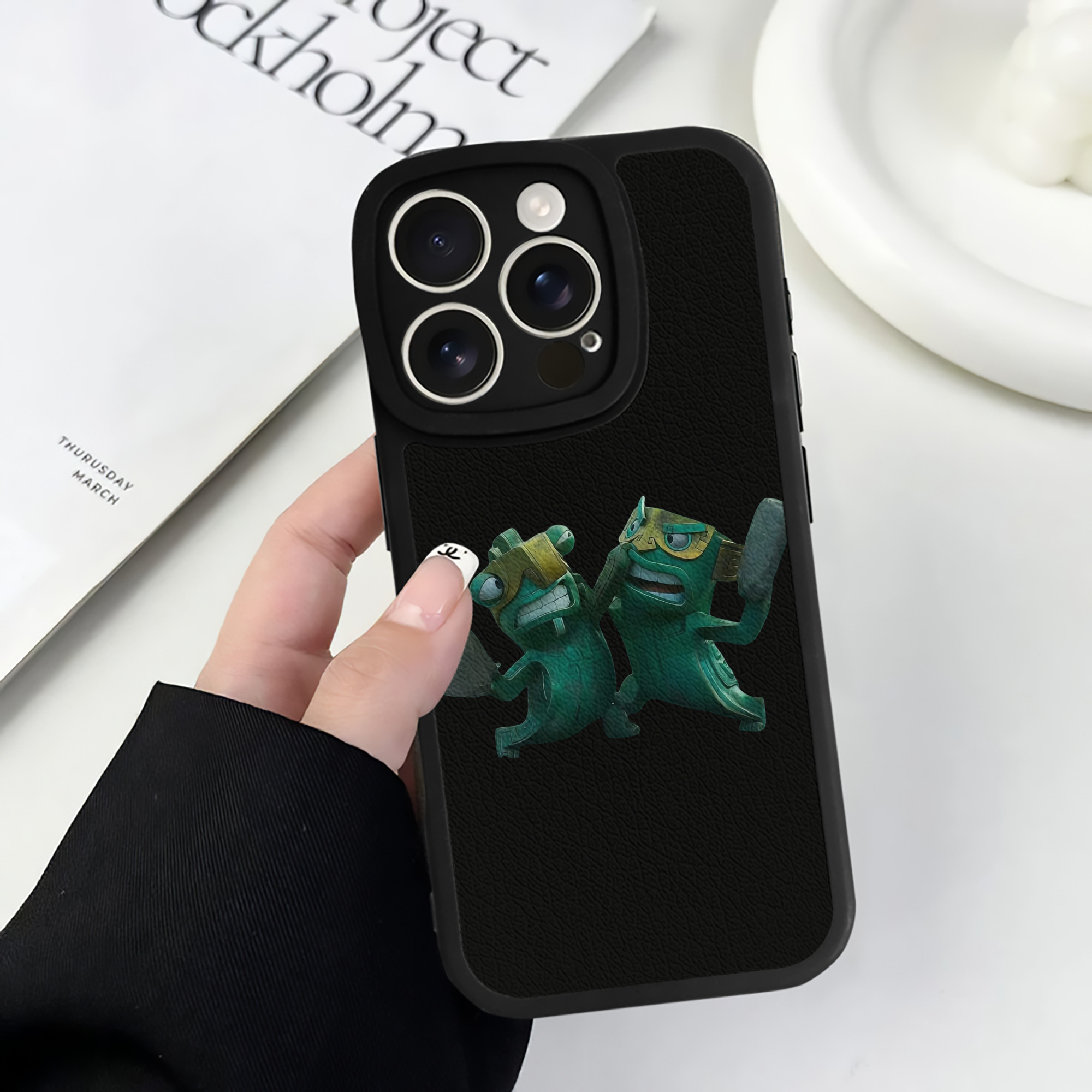 （画像用） Ne Zha 2 ナタ 魔童の大暴れ 【iPhone 16シリーズ対応】シリコンスマホケース（レザー調） 材質：シリコン